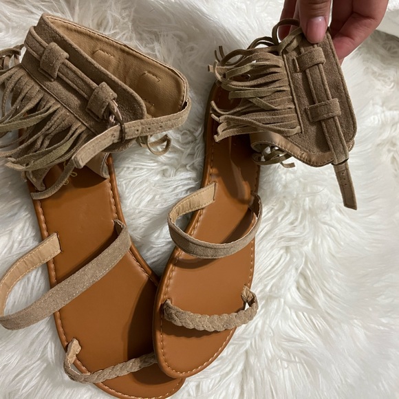Qupid Shoes | Qupid Fringe/ tassel Ankle Strap Sandals| Color: Gold/Tan | Size 7 - Picture 5 of 5